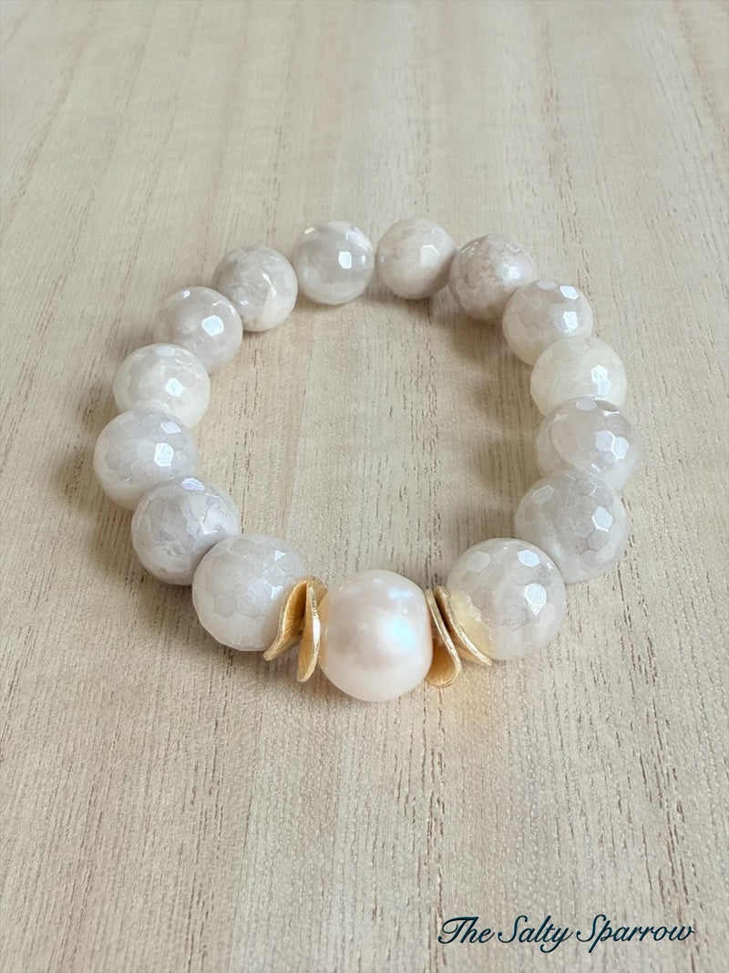 Clouded bliss agate & pearl bracelet
