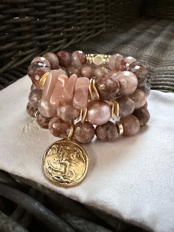 Mixed jasper and agate stack