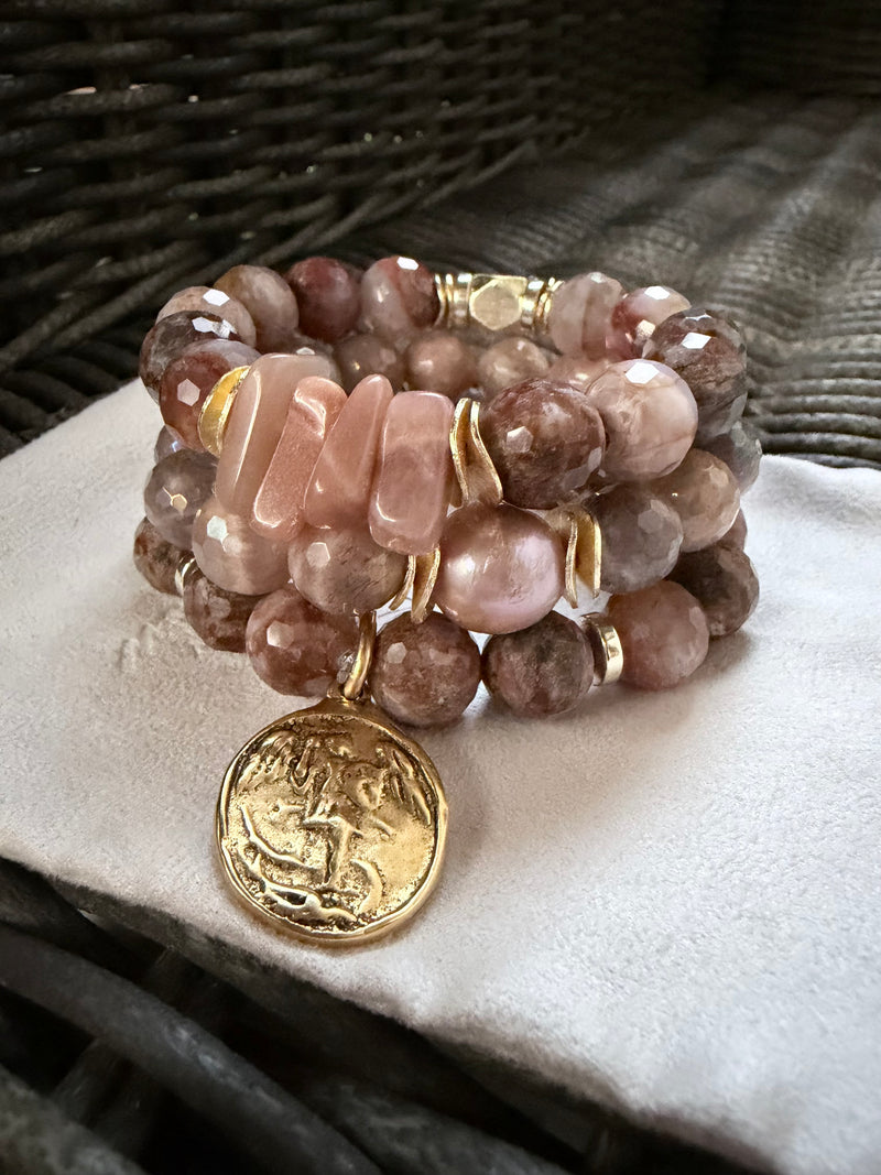 Mixed jasper and agate stack