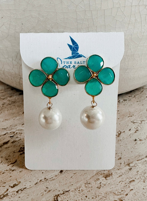 Green chalcedony & pearl drop