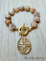 Chasah toggle bracelet