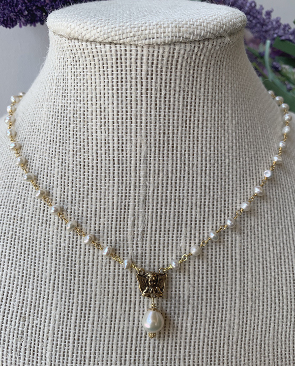 Cherub angel pearl necklace