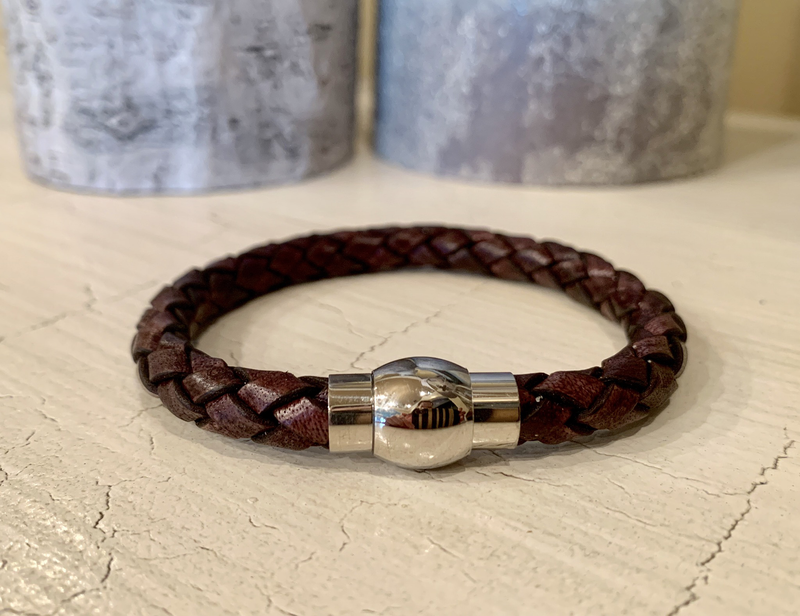Men's brown braided leather bracelet