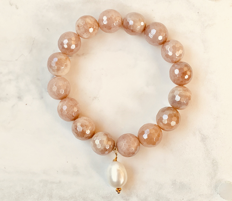 Peach Moonstone With Fresh Water Pearl Charm (gold Accents)