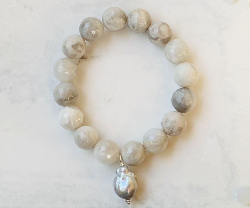 Creamy Agate Bracelet w/ pearl Charm