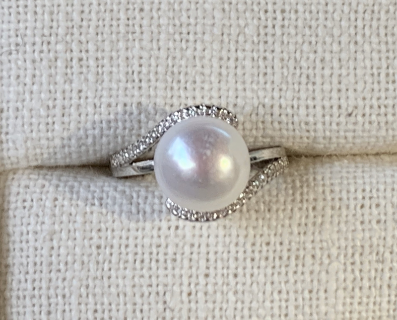 White Pearl Ring (Sterling Silver)