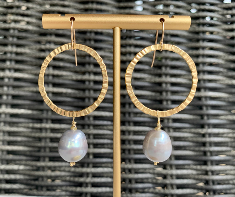 Hoop & gray pearl drop earrings