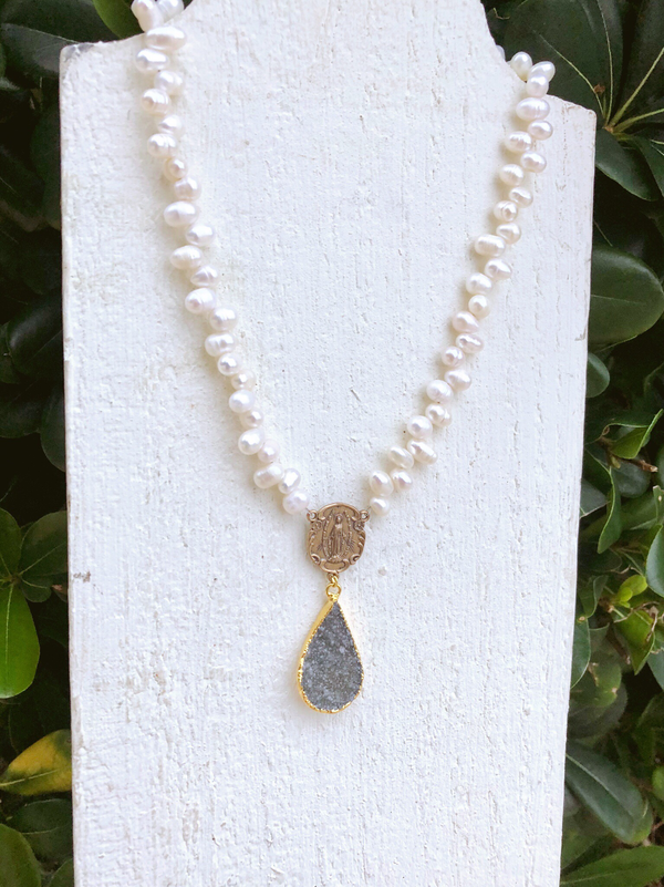 Freshwater Pearls & Teardrop Druzy