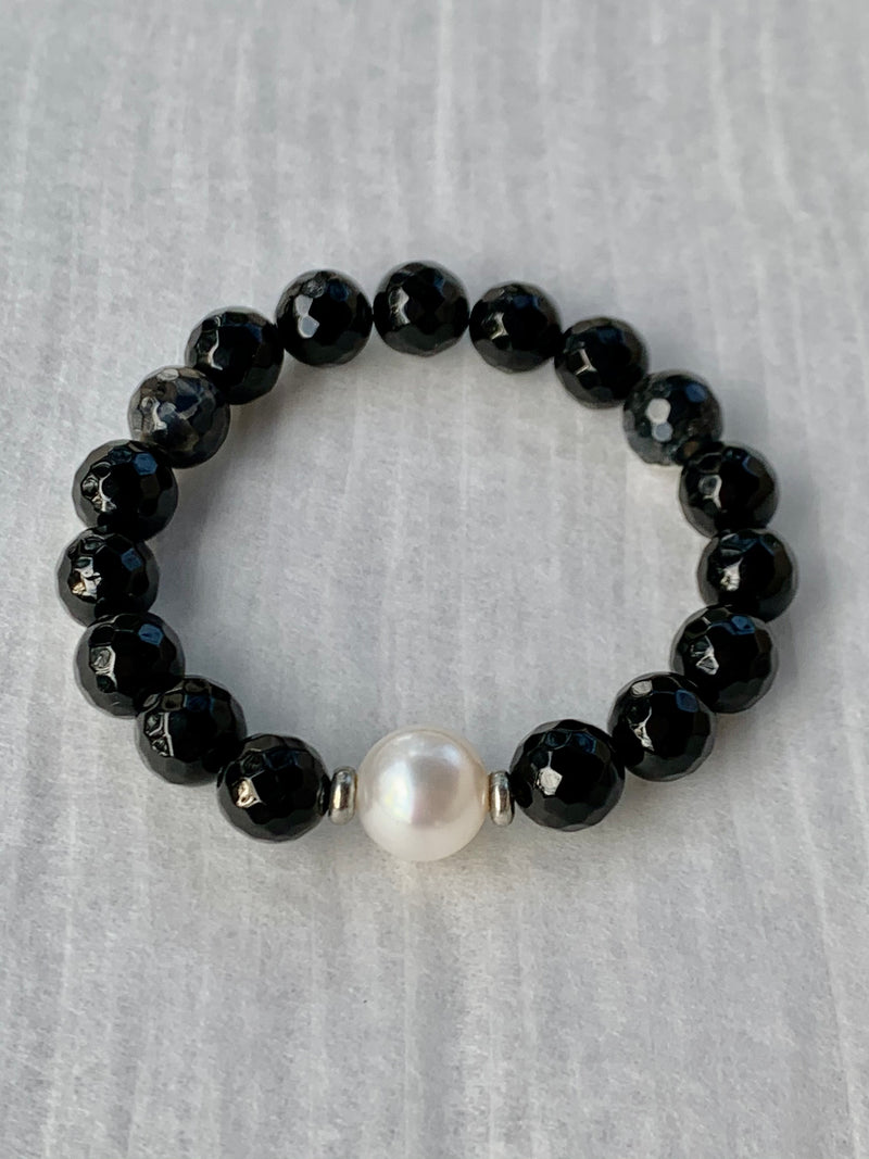Onyx with pearl